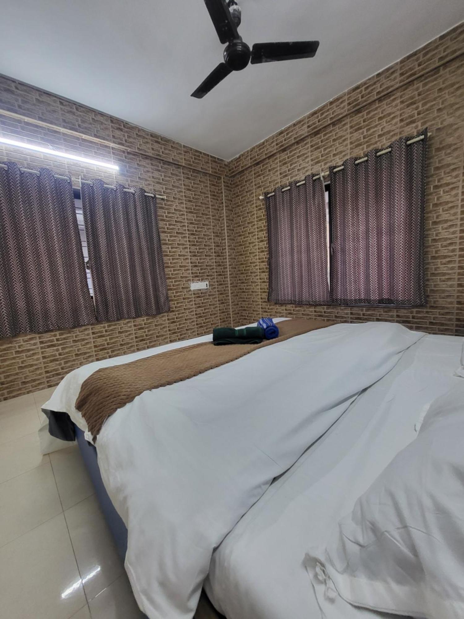 The Perfect Stays Para Disco Big Pool Cricket Turf Villa Lonavla Exterior foto