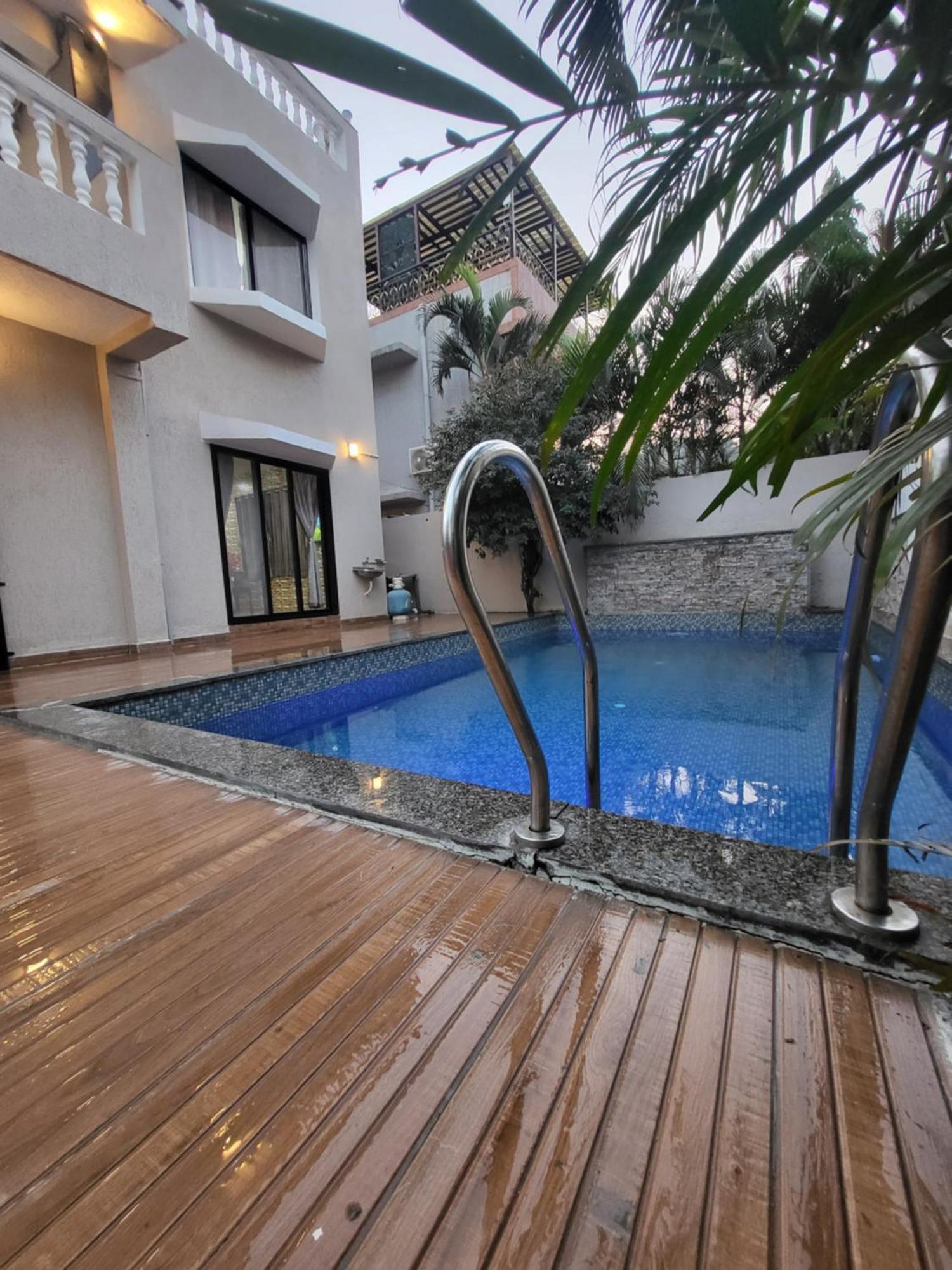 The Perfect Stays Para Disco Big Pool Cricket Turf Villa Lonavla Exterior foto