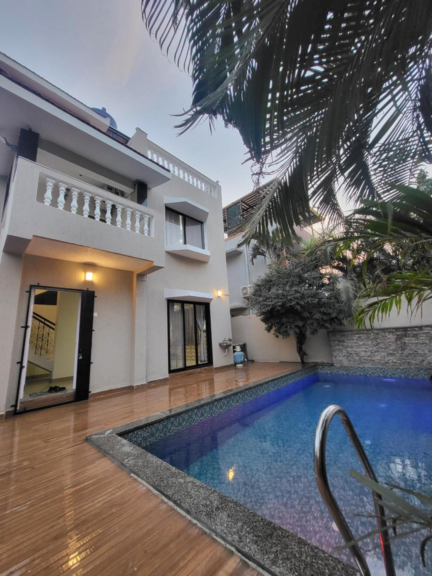 The Perfect Stays Para Disco Big Pool Cricket Turf Villa Lonavla Exterior foto
