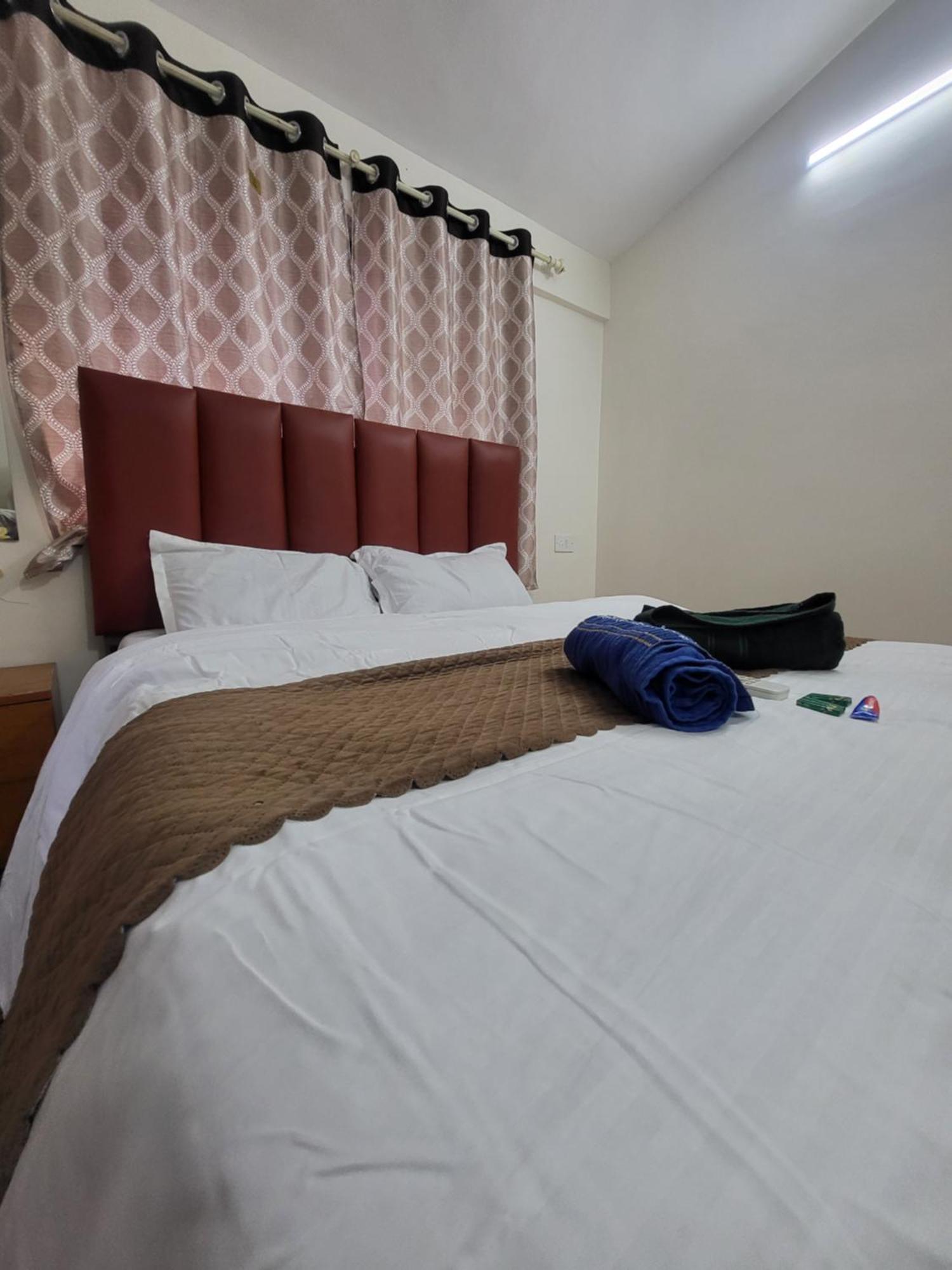 The Perfect Stays Para Disco Big Pool Cricket Turf Villa Lonavla Exterior foto
