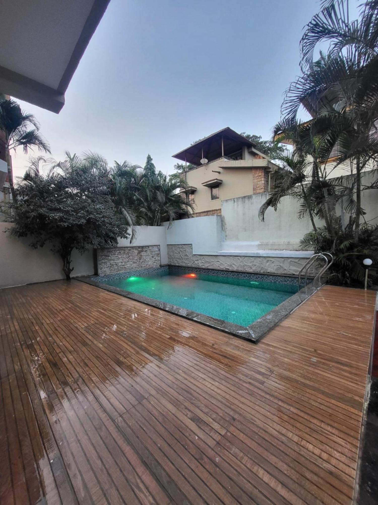 The Perfect Stays Para Disco Big Pool Cricket Turf Villa Lonavla Exterior foto