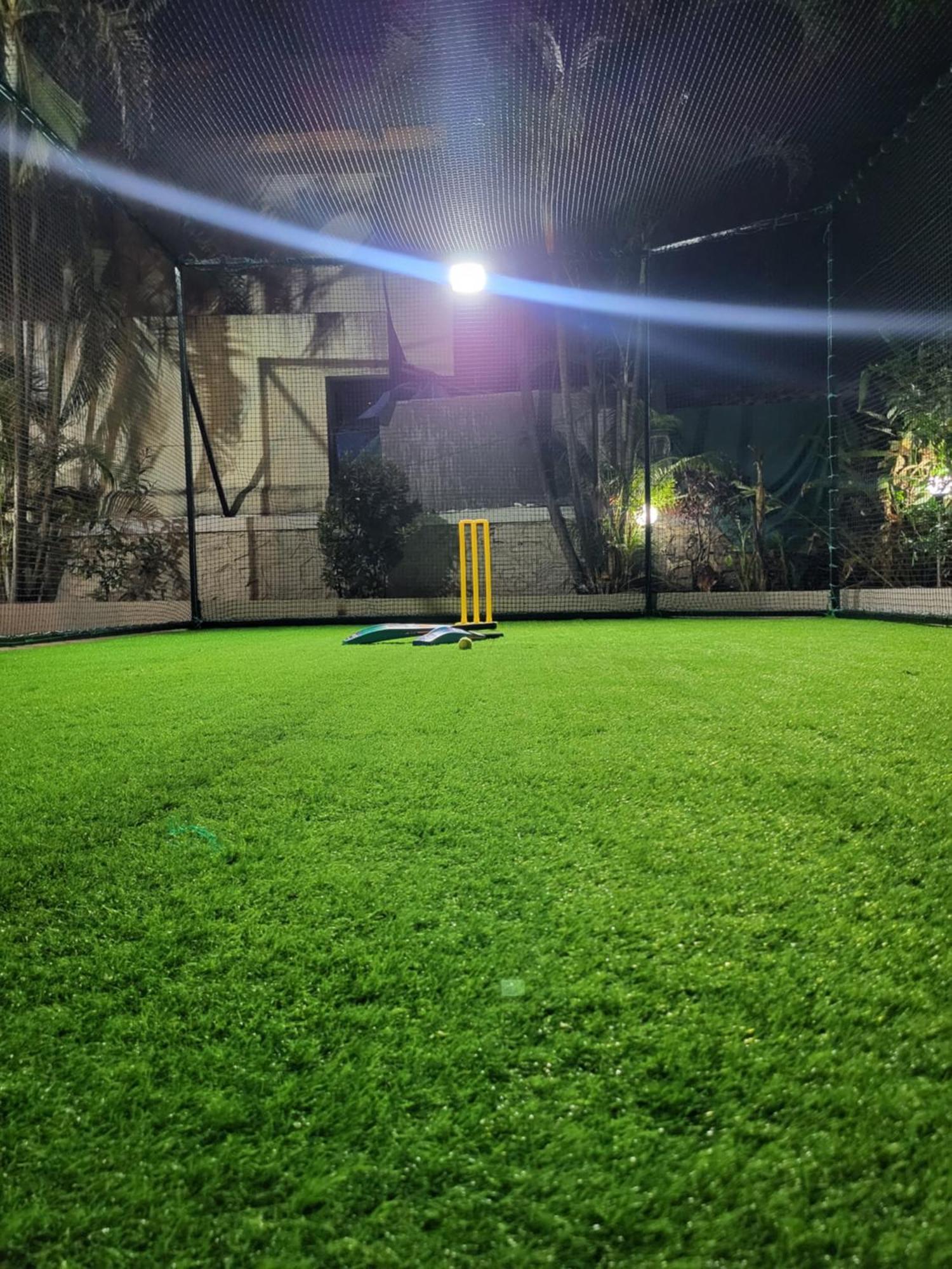 The Perfect Stays Para Disco Big Pool Cricket Turf Villa Lonavla Exterior foto