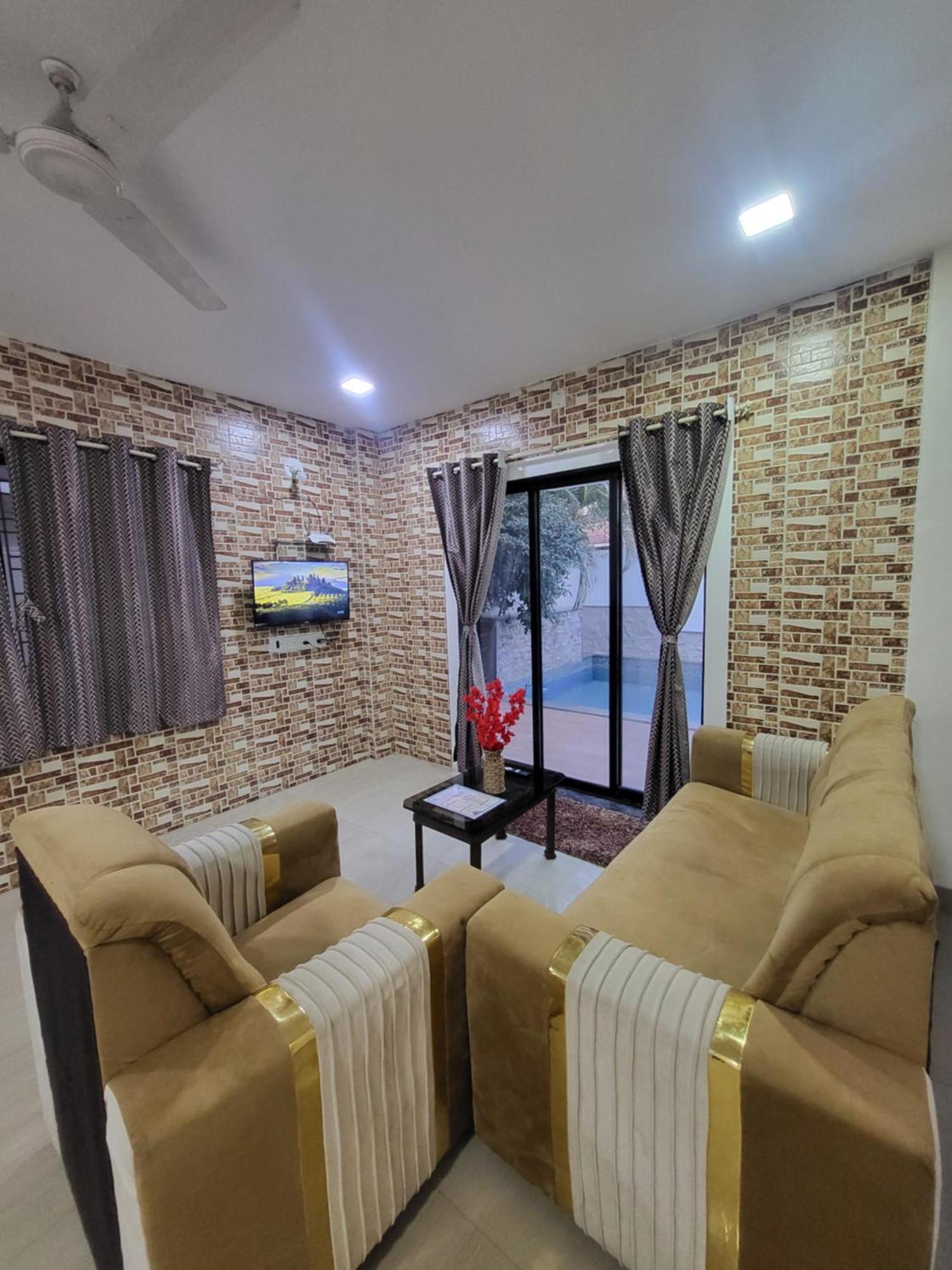 The Perfect Stays Para Disco Big Pool Cricket Turf Villa Lonavla Exterior foto