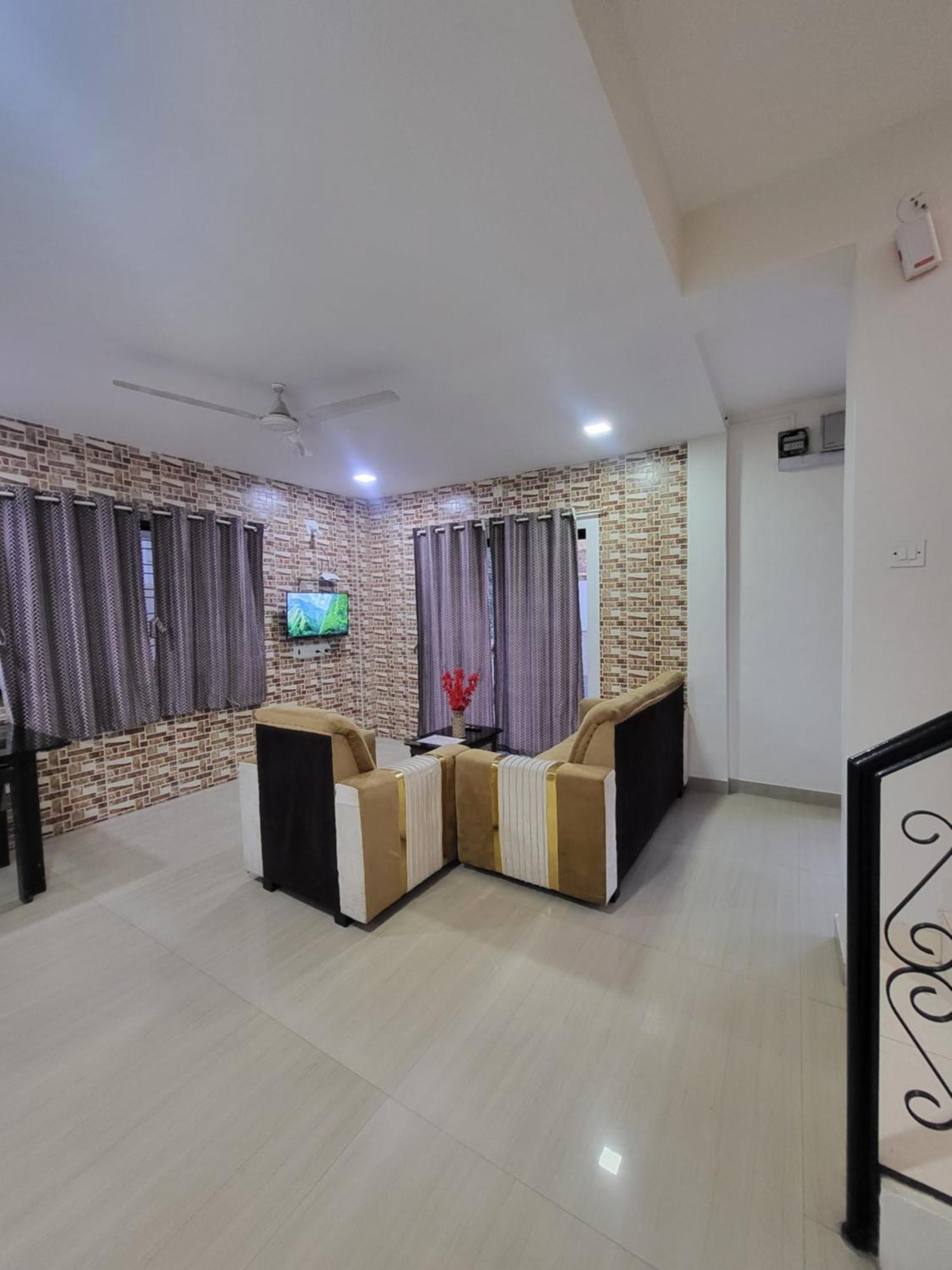 The Perfect Stays Para Disco Big Pool Cricket Turf Villa Lonavla Exterior foto