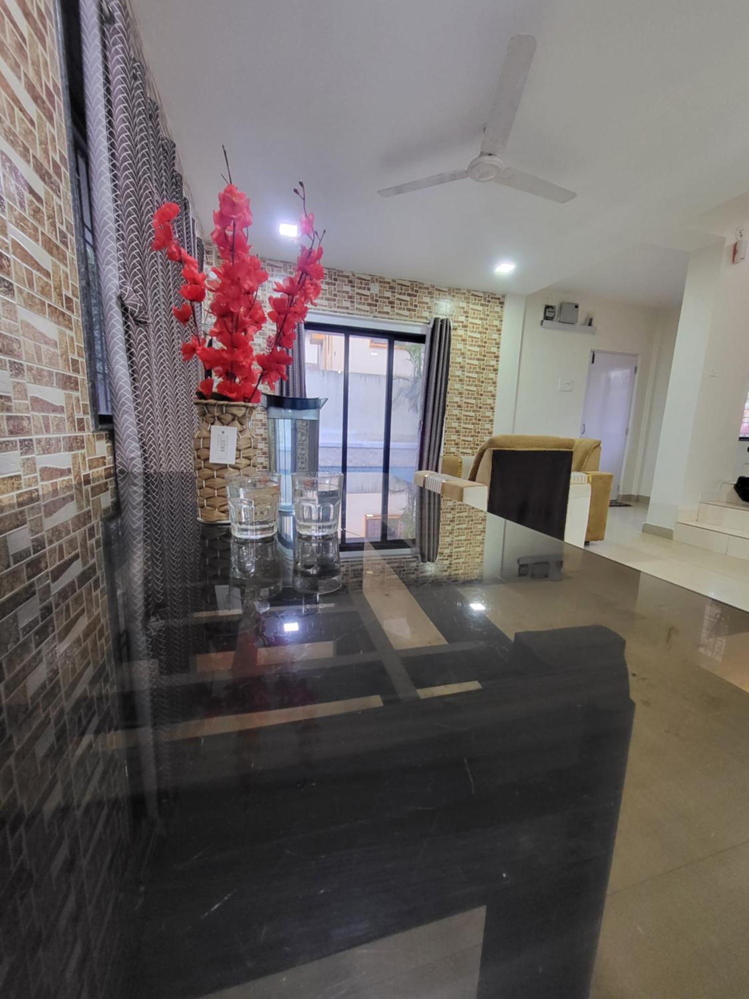 The Perfect Stays Para Disco Big Pool Cricket Turf Villa Lonavla Exterior foto